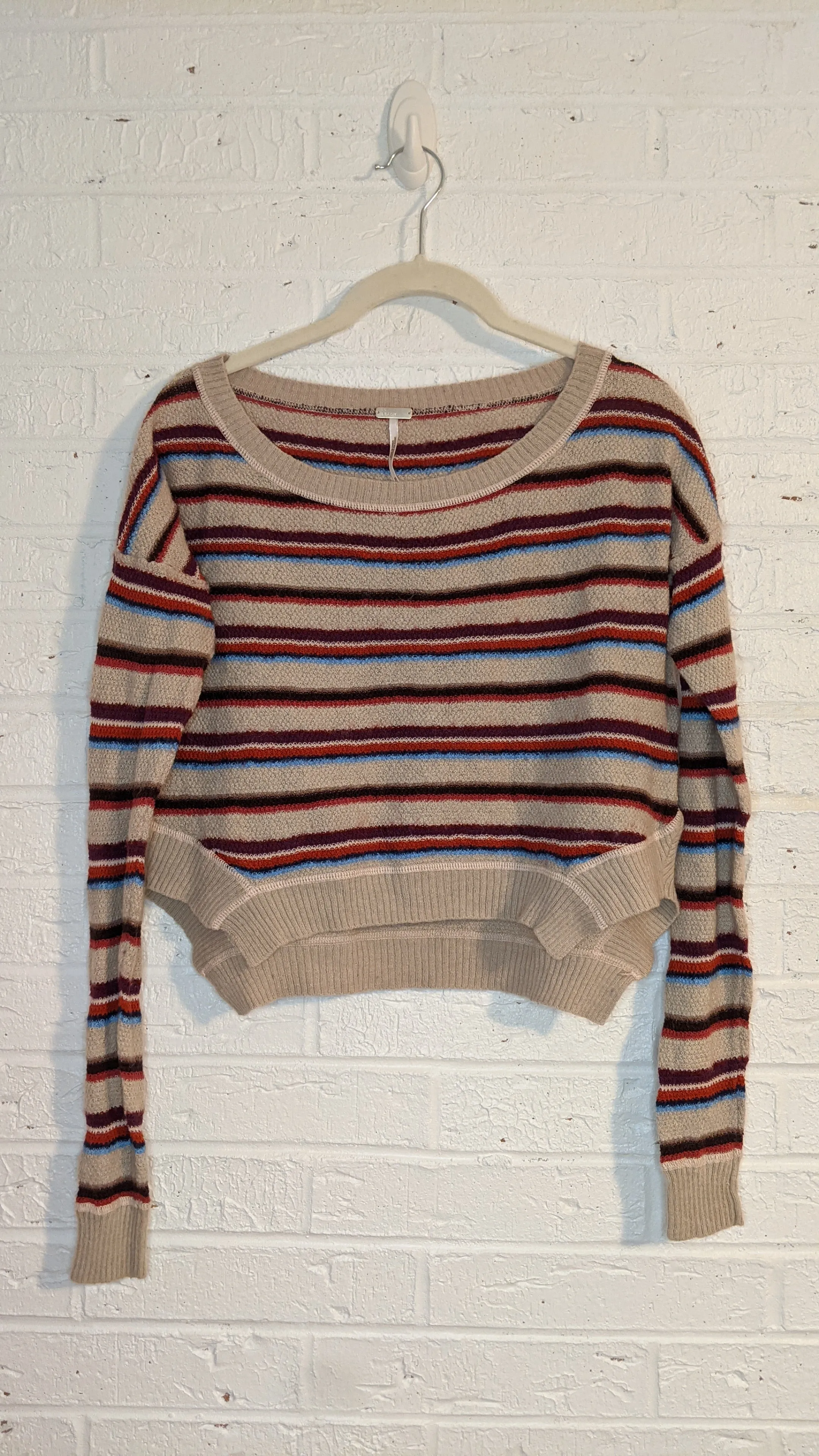 XS - Free People cropped sweater